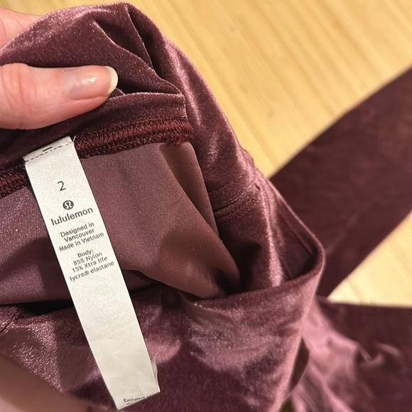 NWOT Wunder Lounge High-Rise Tight 28" *Velvet in Garnet **limited edition** - Picture 7 of 8